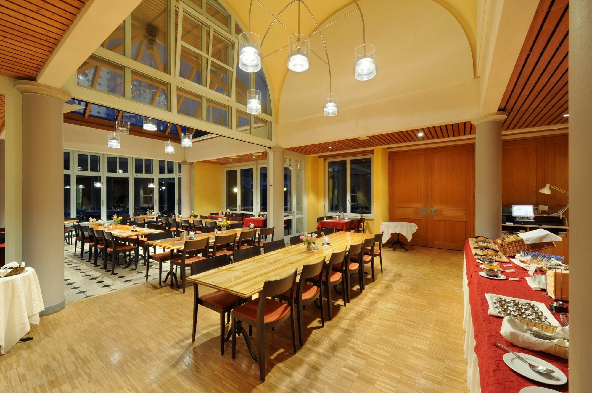 Odelya - Stadthotel Im Park Базел Екстериор снимка